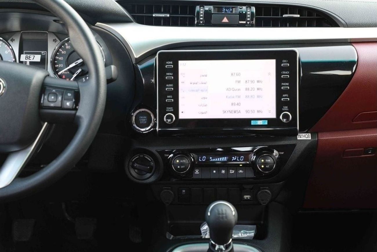 تويوتا هيلوكس 2025 TOYOTA HILUX 2.7 SR5 - SUPER WHITE inside RED | Export Only