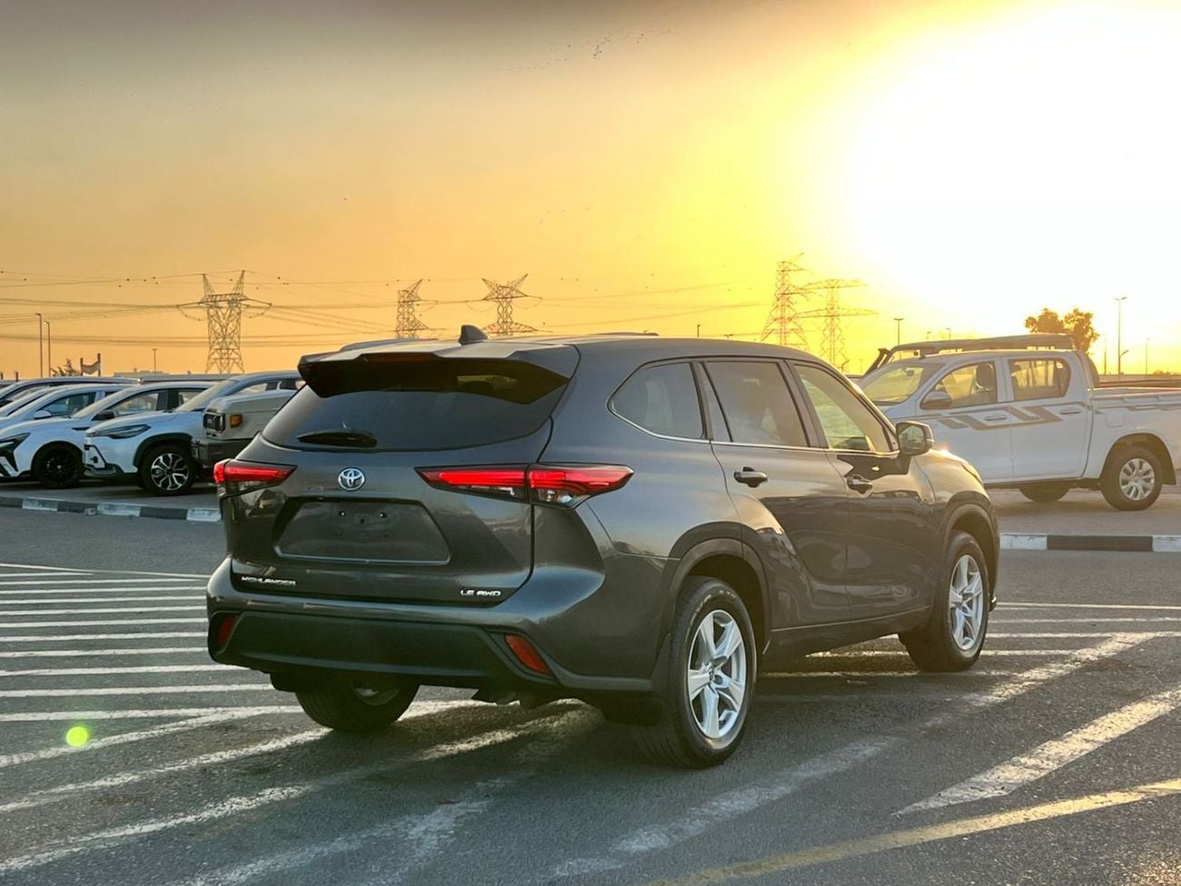 Toyota Highlander LE HEV 