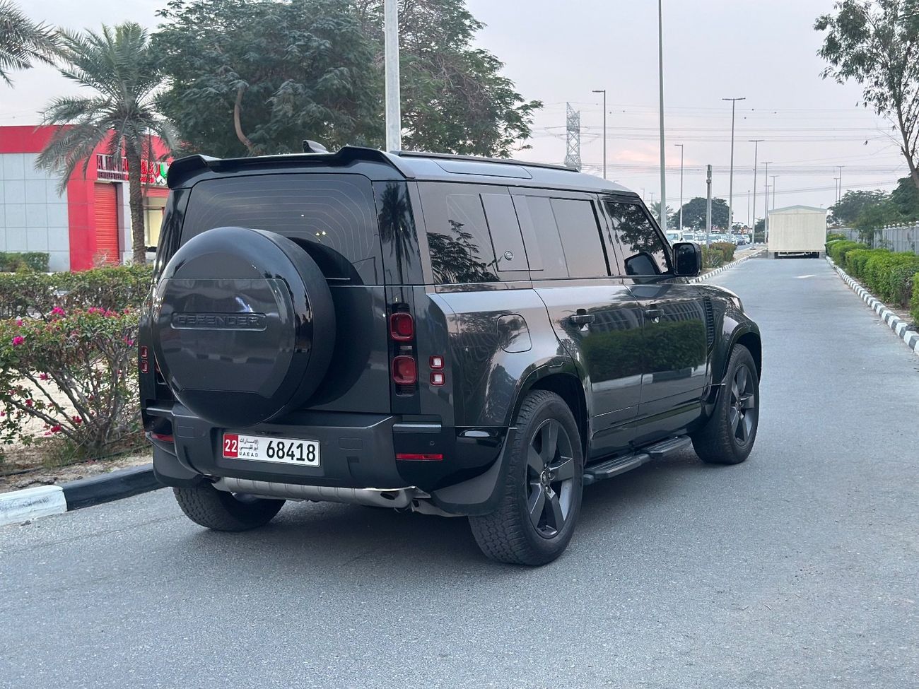 لاند روفر ديفندر P400 110 HSE 3.0L (5 Seater)