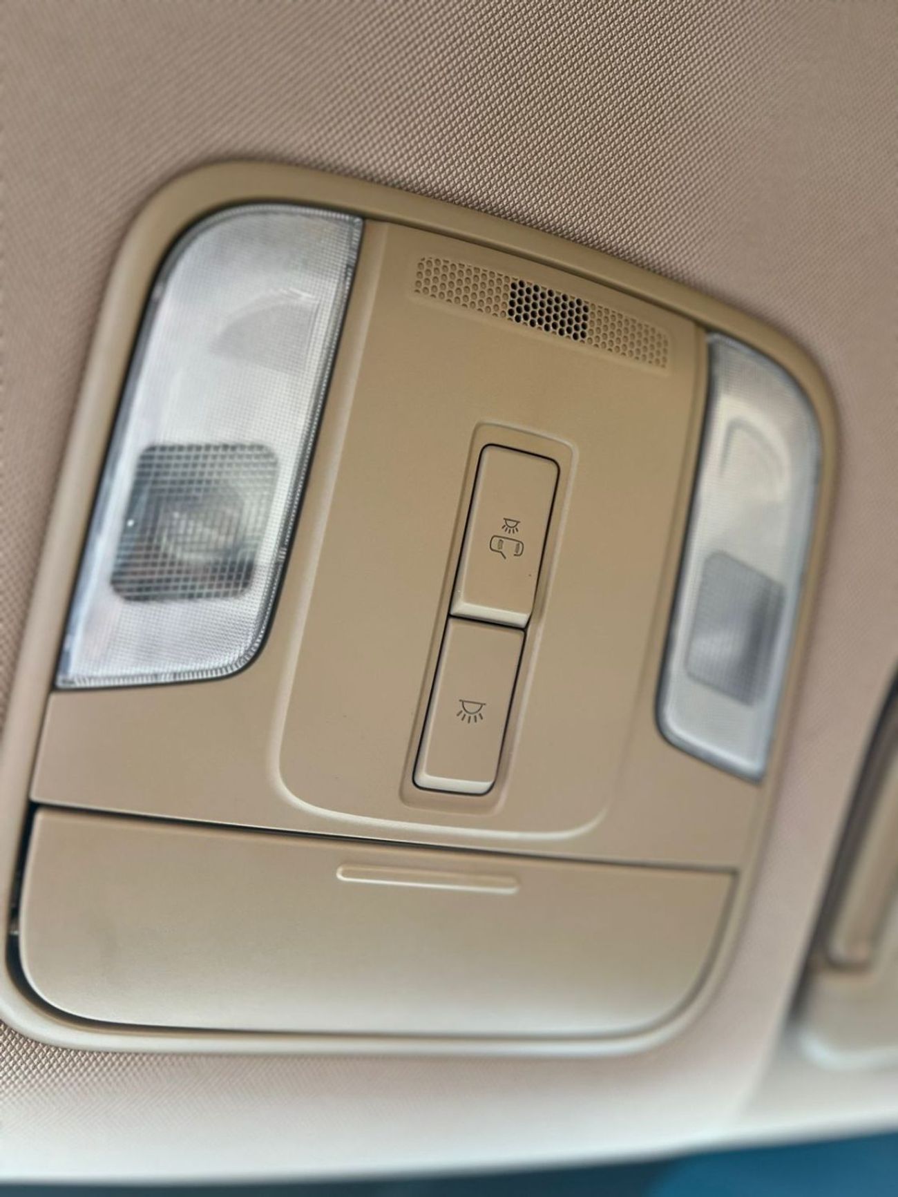 Kia Carnival 2020 Kia Carnival Gcc - No Accident - 7Seater Rear sensor