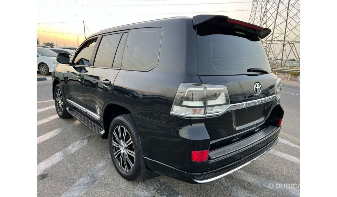 Toyota Land Cruiser 2017 TOYOTA LANDCRUISER V6