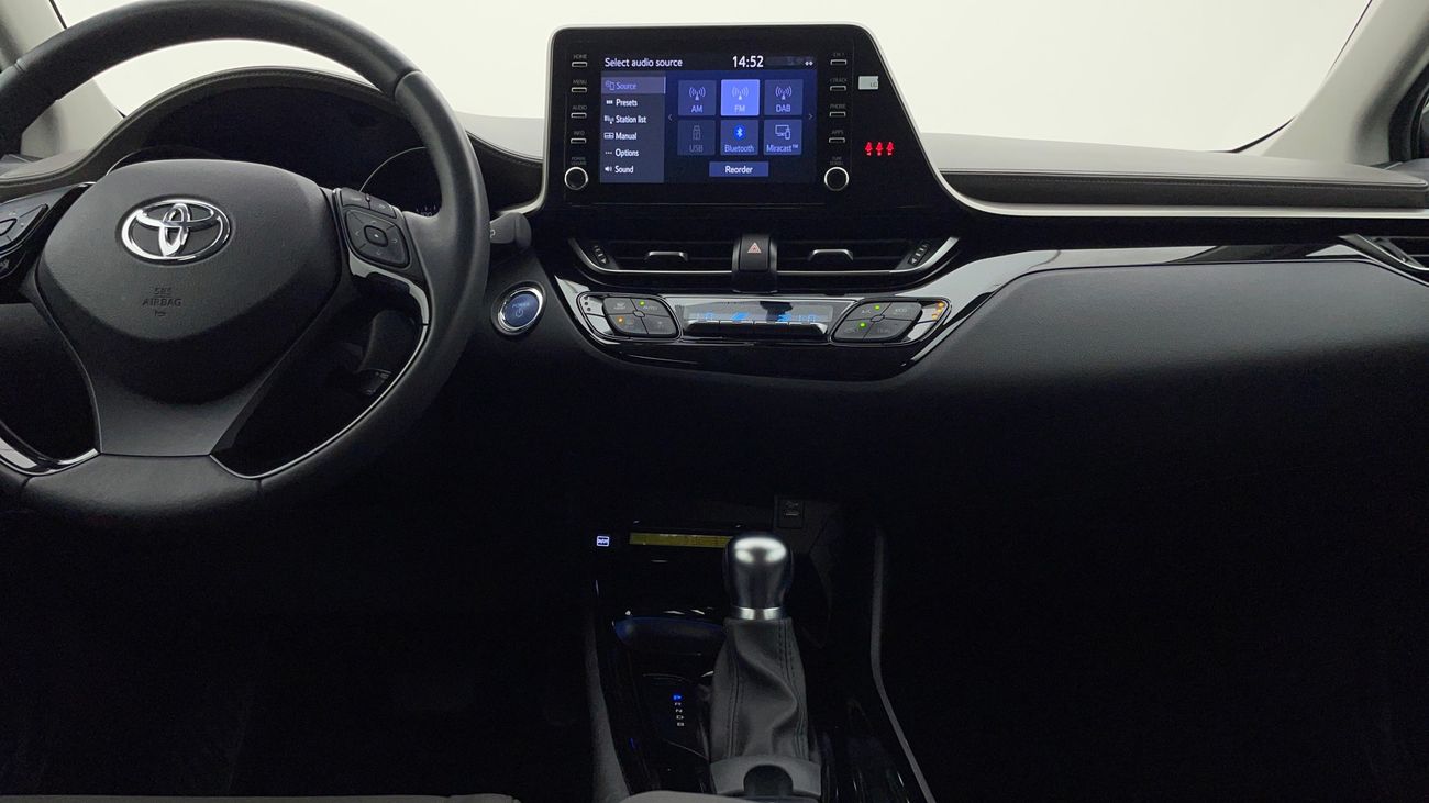 تويوتا CHR VX 1.8 | بدون دفعة مقدمة | اختبار القيادة في المنزل