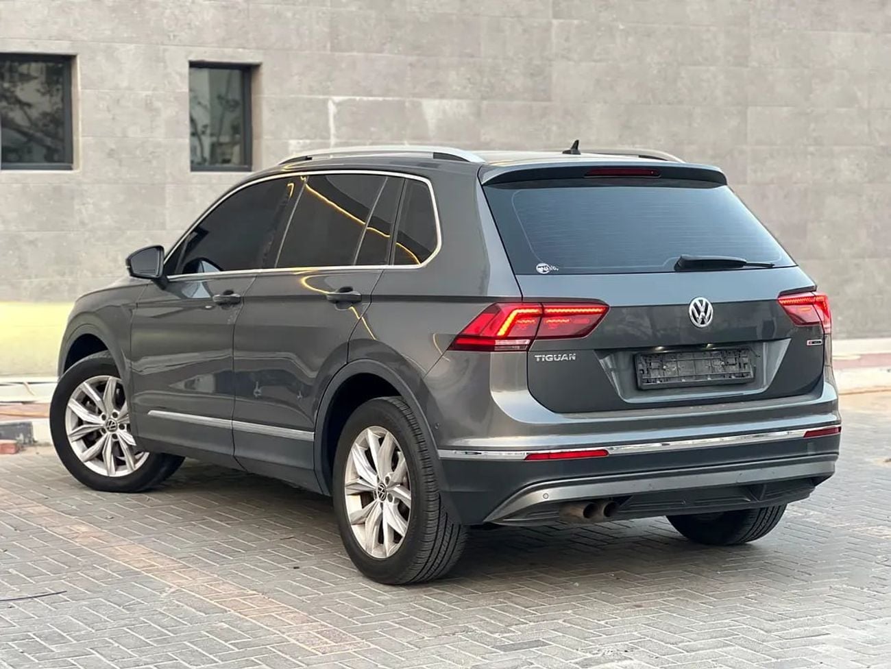 Volkswagen Tiguan SEL 800 P.M | SEL GCC Specs