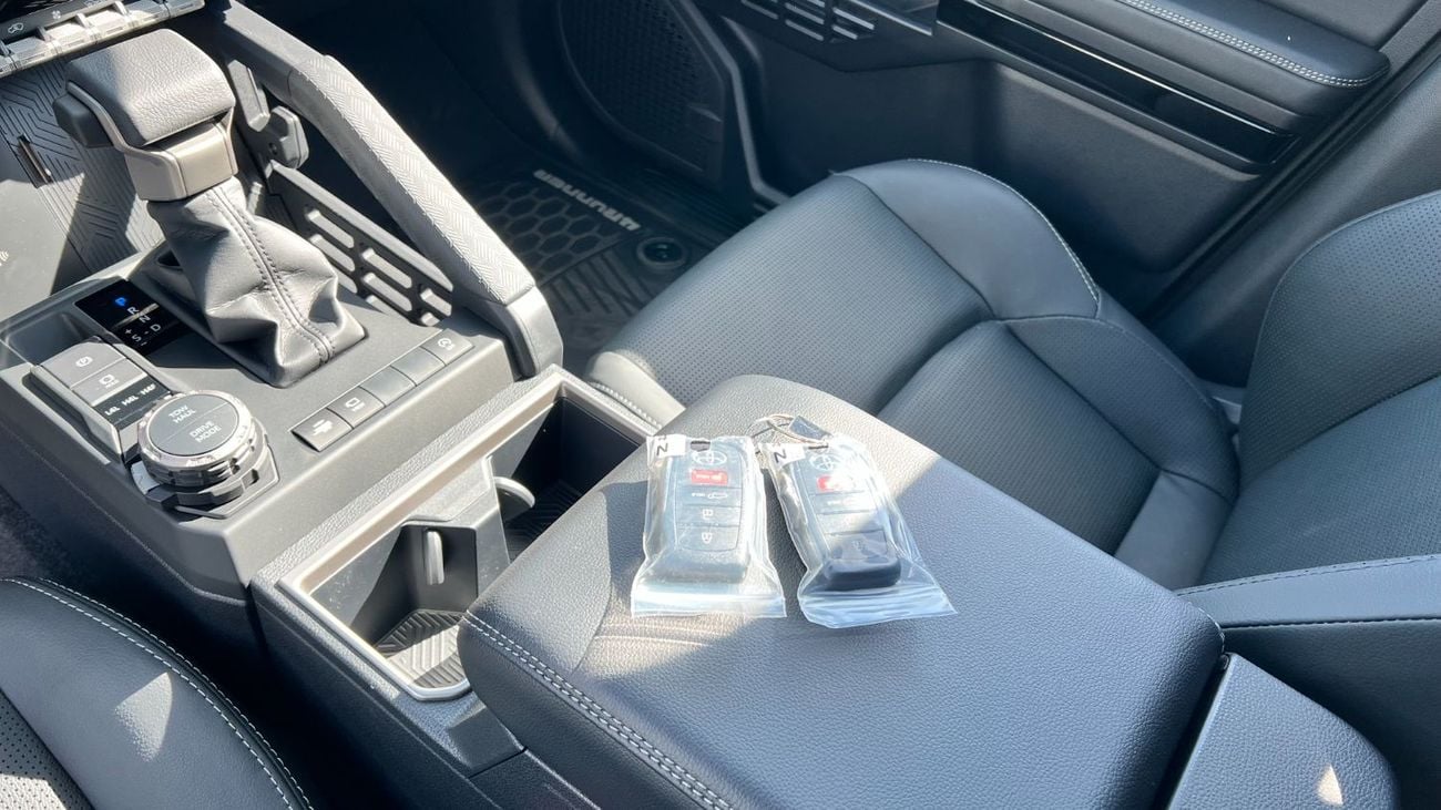 تويوتا فور رنر Limited 2.4L Turbo 7-Seater 7-Seater