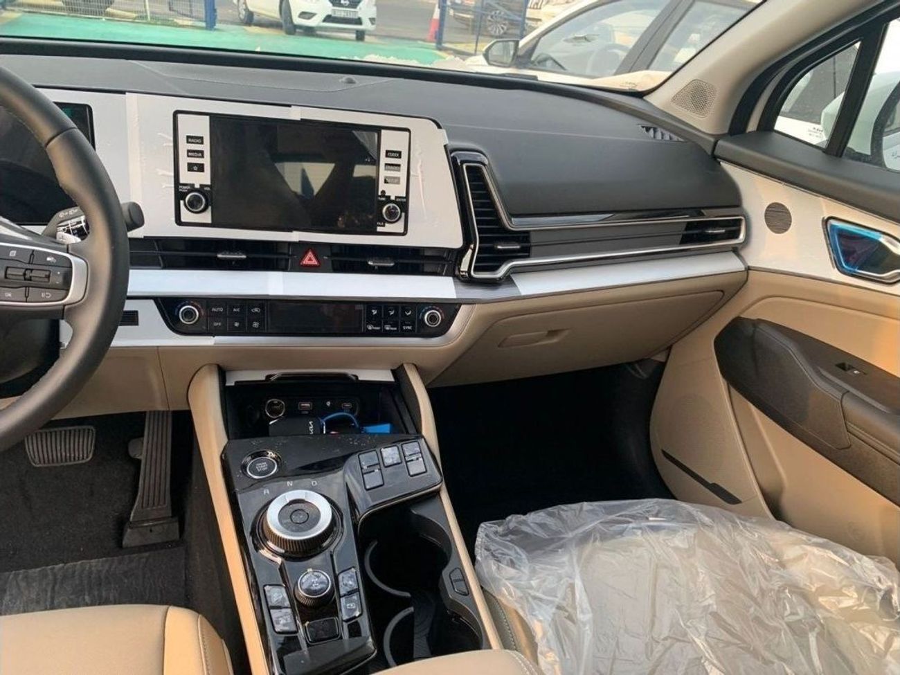 كيا سبورتيج 1.6L TURBO, SUV, 4X4, PETROL, PANORAMIC, GCC, 19' ALLOY WHEELS