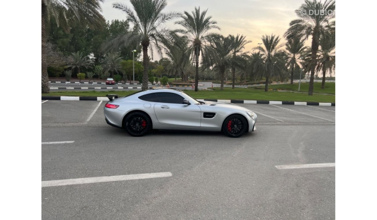 مرسيدس بنز AMG GT S السيارة بحالة الوكالة