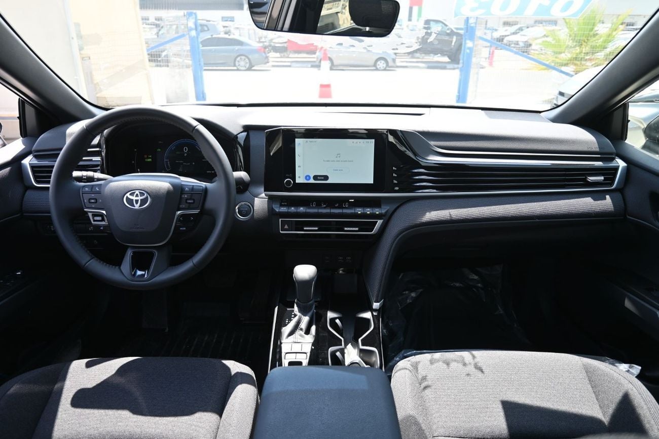 Toyota Camry LE HEV Toyota Camry LE 2.5L Hybrid, Model 2025, Color Black