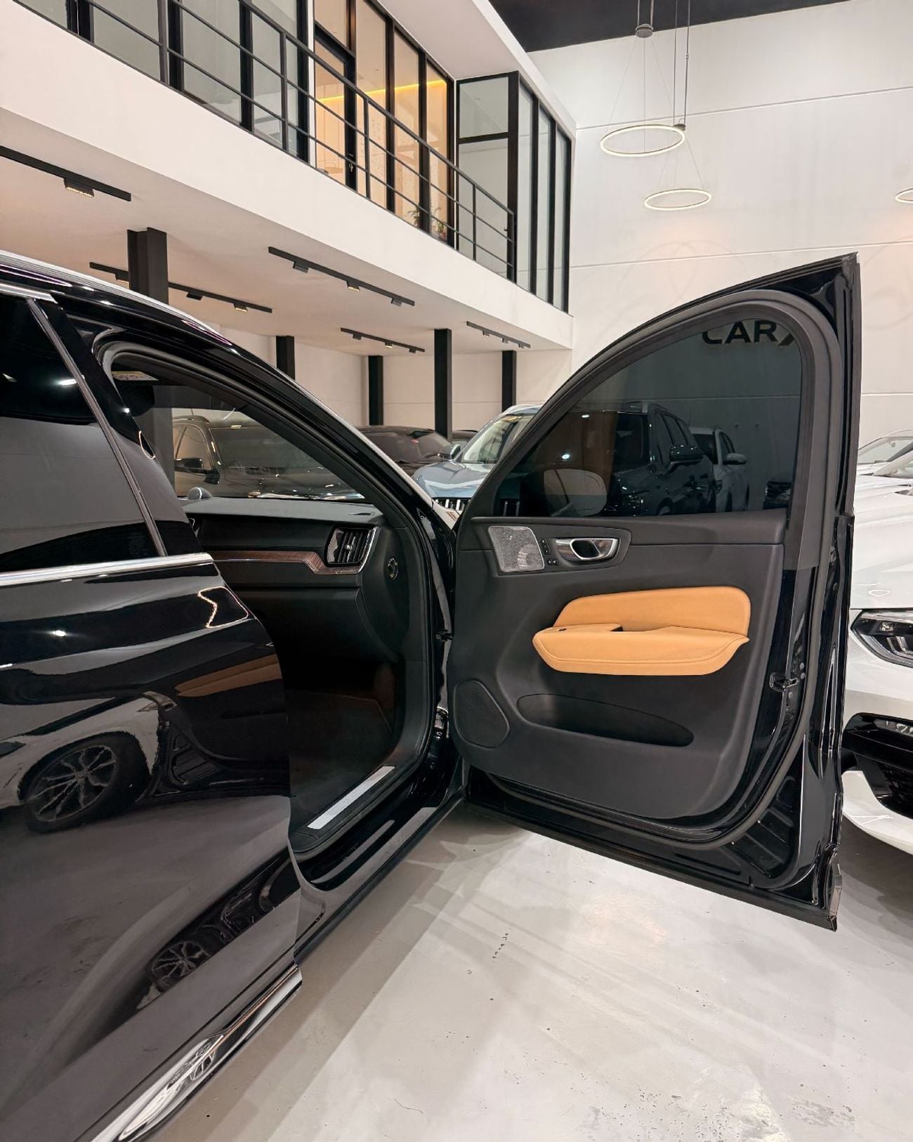 فولفو XC 60 INSCRIPTION فولفو XC60 B5 موديل 2023 | مواصفات خليجية | حالة ممتازة
