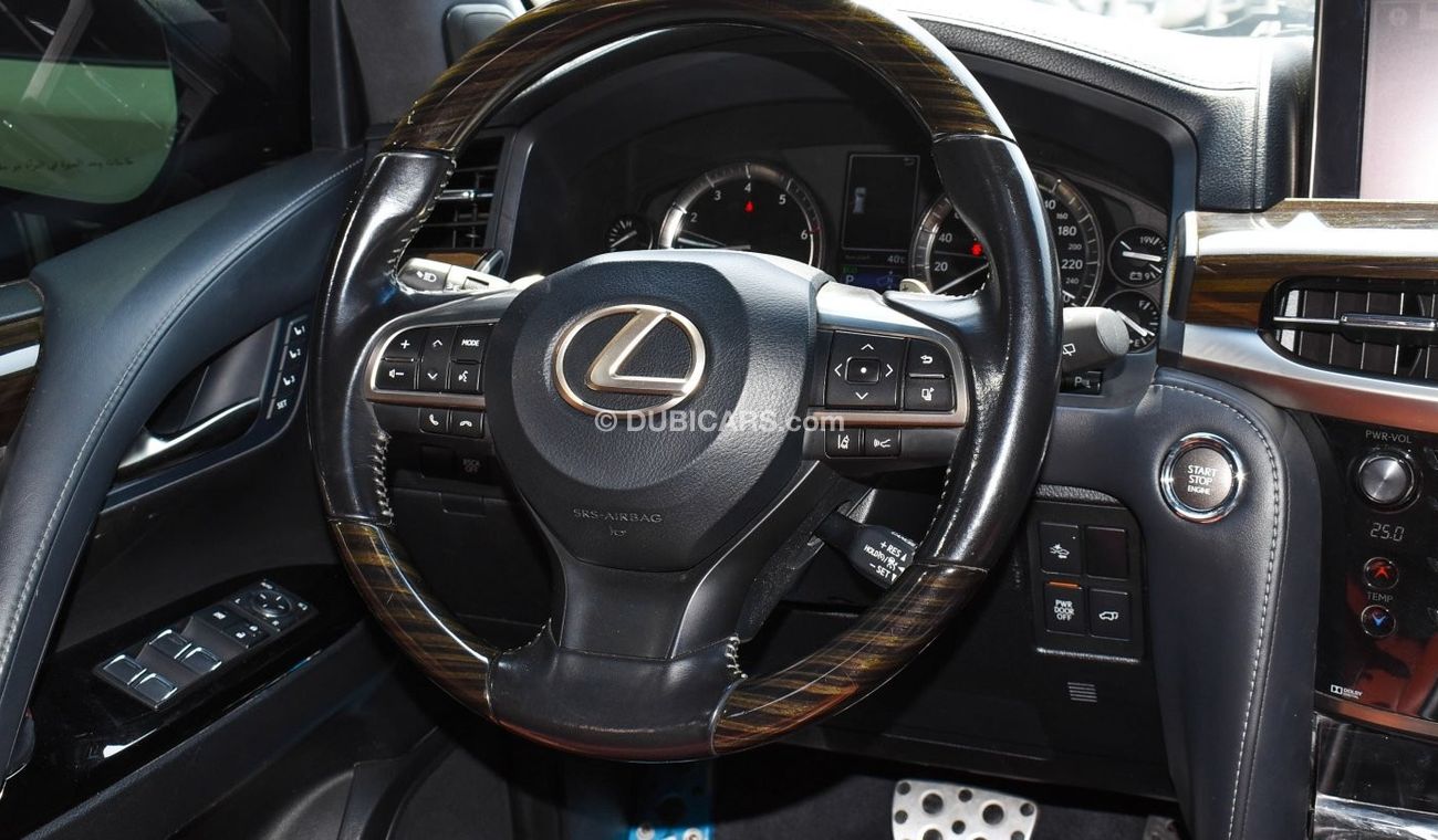Lexus LX 570 S