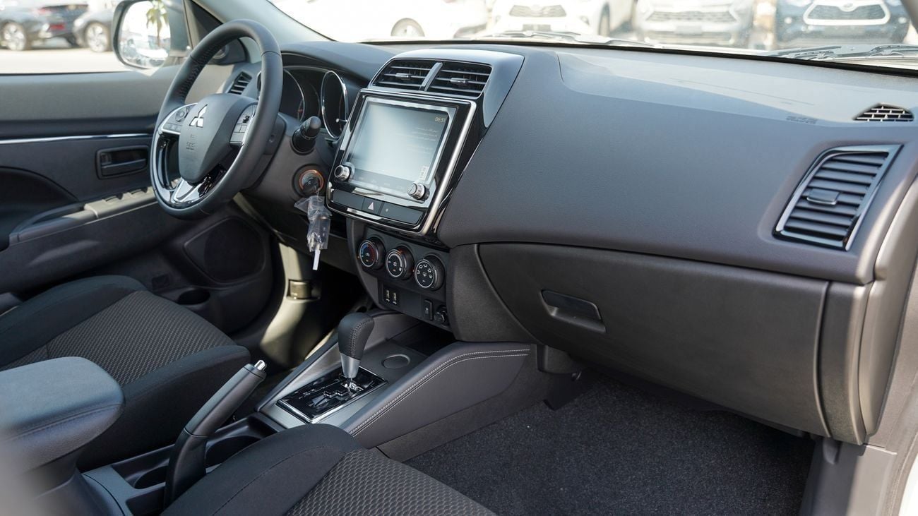 ميتسوبيشي ASX Brand New Mitsubishi ASX Basic GLX 2026 Export 2.0 2WD Petrol A/T|White/Black|ASX-BASIC-AW-26|