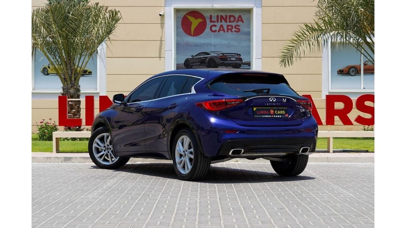 Infiniti Q30 std