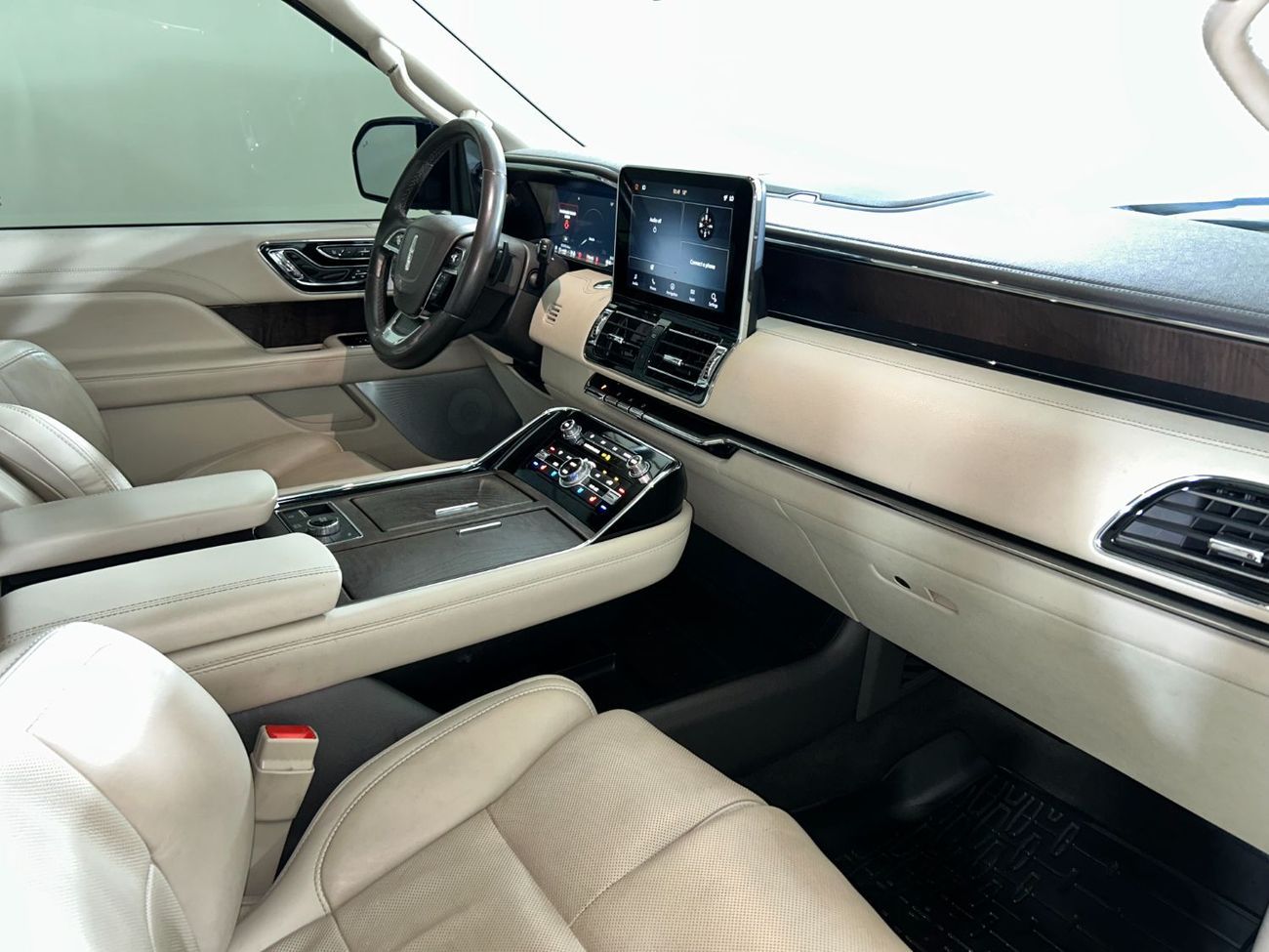 Lincoln Navigator Reserve 3.5L N1521 / AL TAYER MOTORS / AL QOUZ SHOWROOM