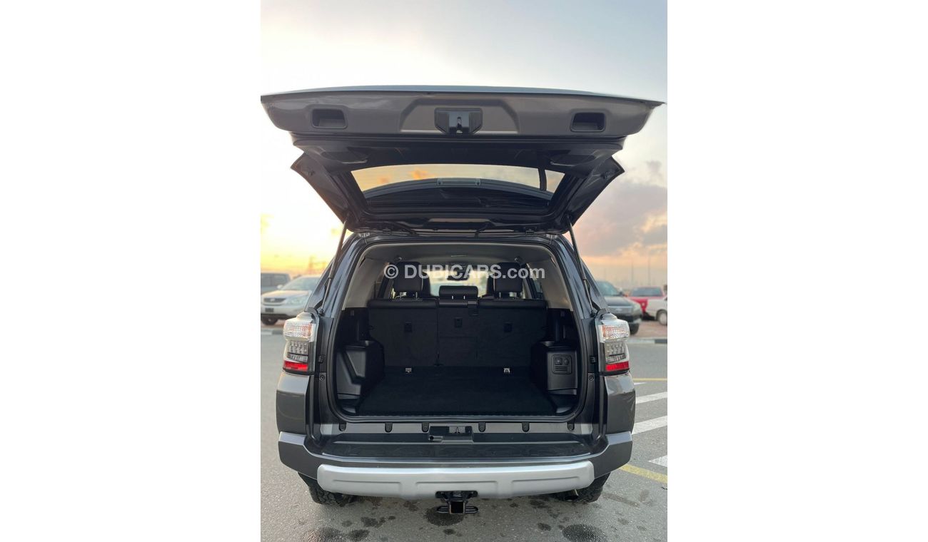 Toyota 4Runner 2020 Toyota 4Runner SR5 Premium 4x4 All wheel drive / UAE REG 5% EXTRA