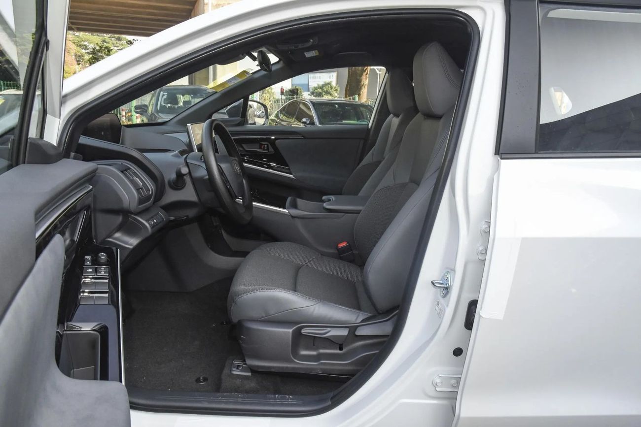 تويوتا bZ4X 615 AIR