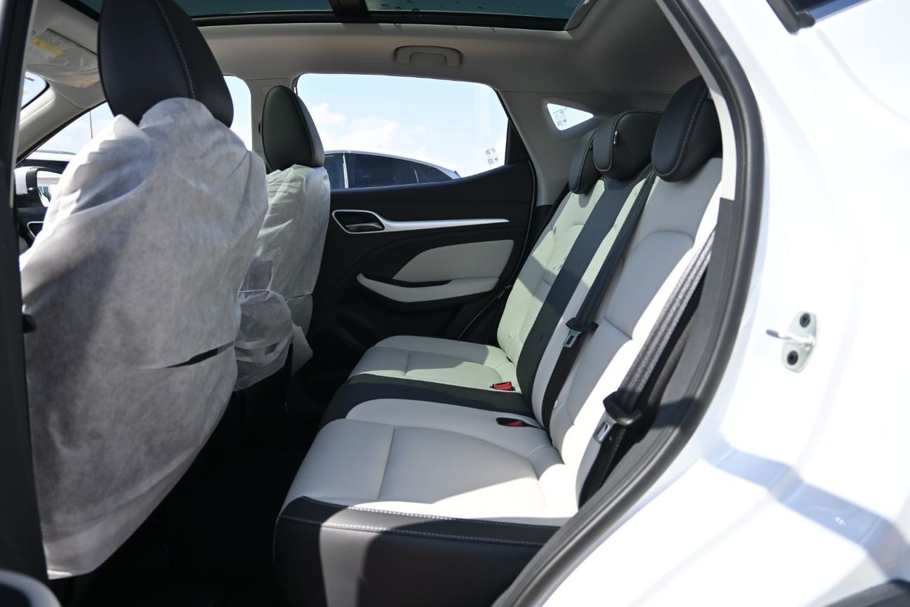 MG ZS MG ZS Luxury 1.5L Petrol Model 2025, Color White