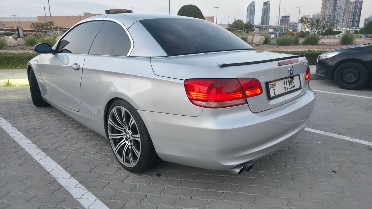 بي أم دبليو 325i E93 Hard Top Convertible