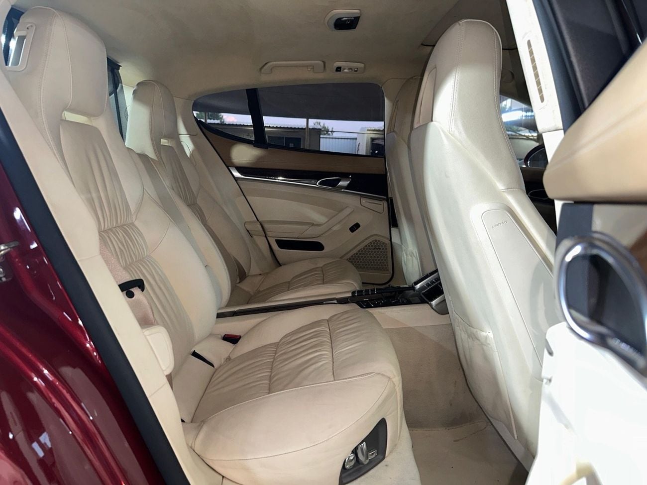 Porsche Panamera TURBO | CARBON CERAMIC BRAKES (PCCB) | SPORTS CHRONO PACKAGE | TWO-TONE LEATHER INTERIOR