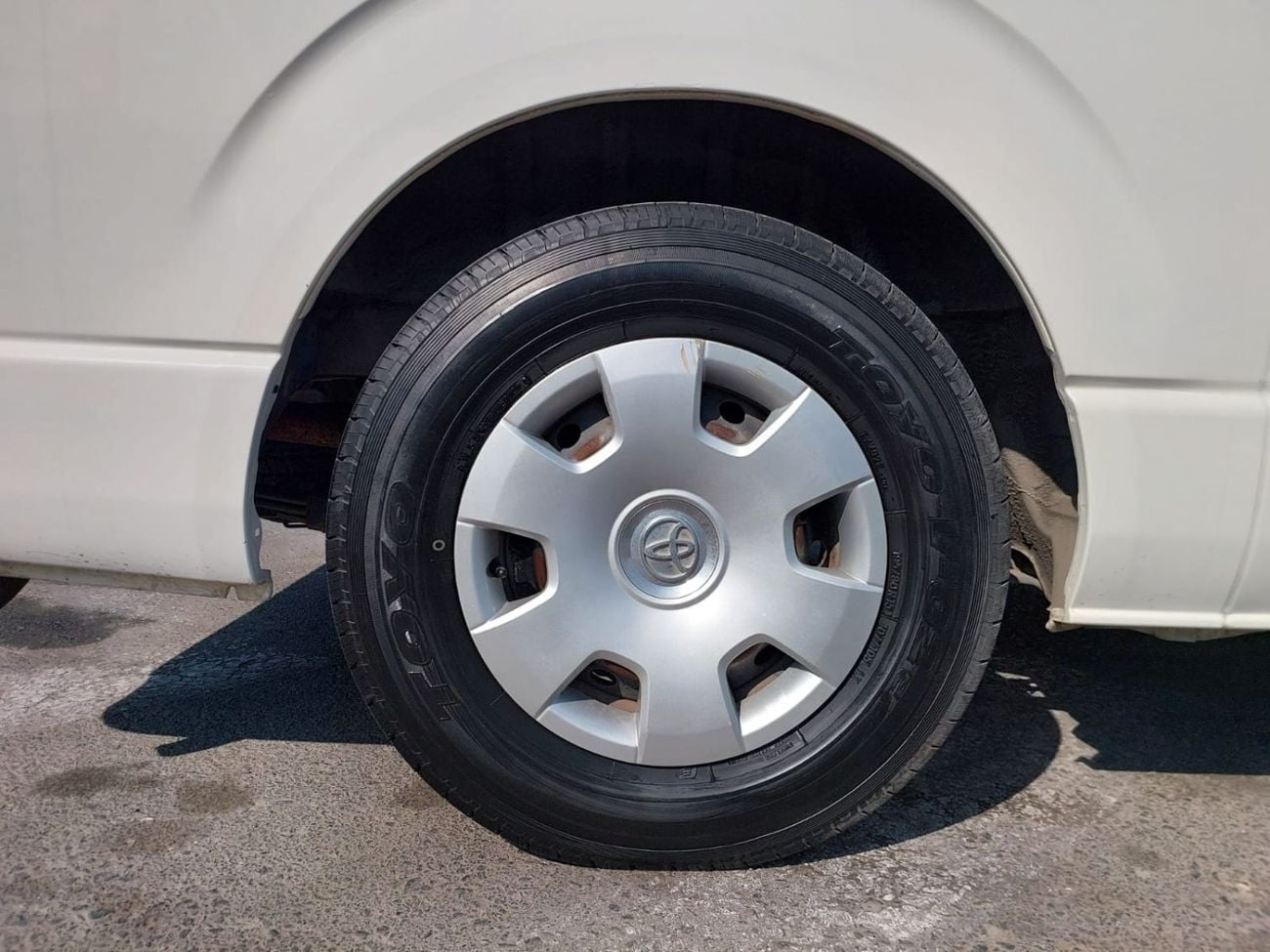 تويوتا هاياس (RAMADAN OFFER) TOYOTA HIACE VAN RHD 2009 MODEL 2.7 L PETROL AUTOMATIC(PM65726)