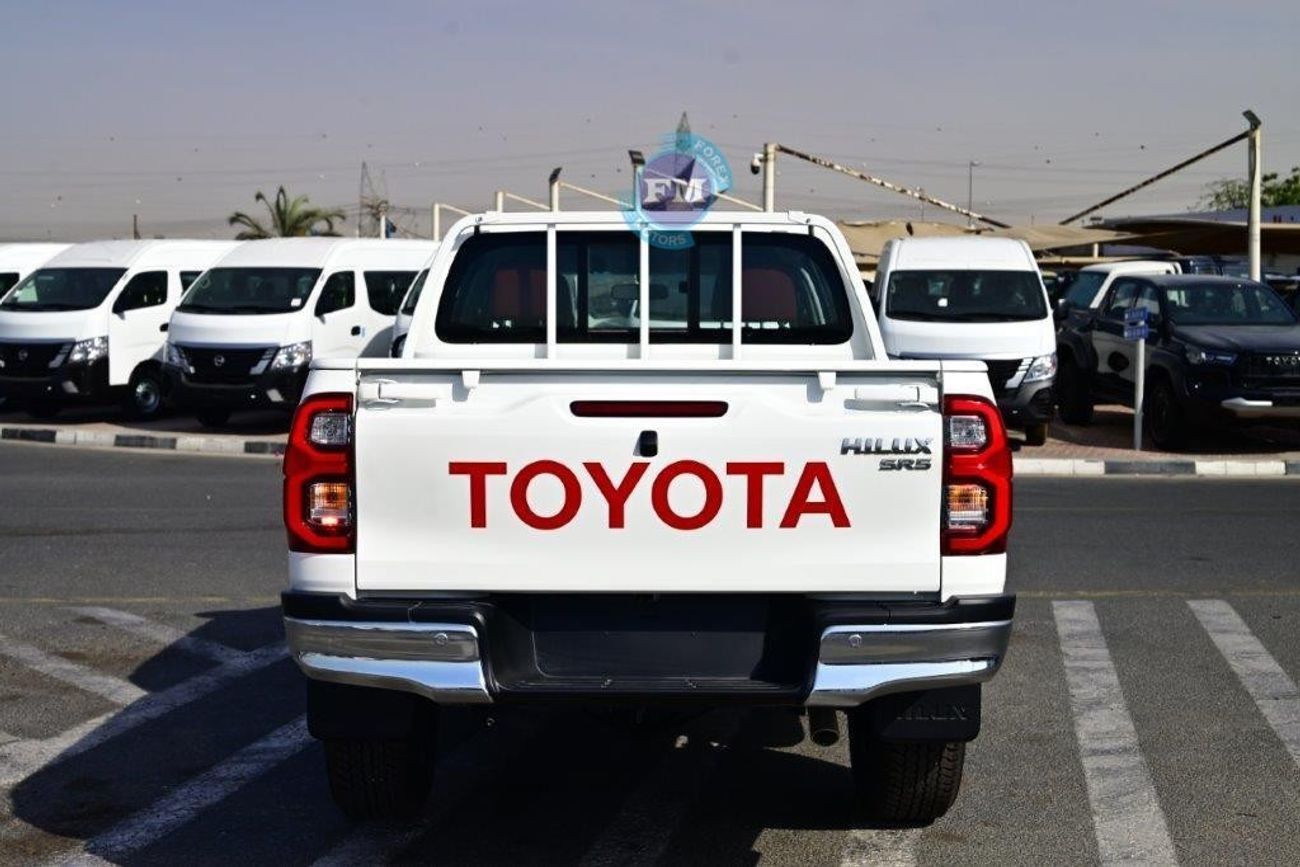 تويوتا هيلوكس Double Cab SR5 2.7L Petrol 4WD 5 Seater Automatic