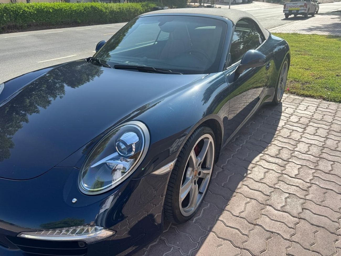 Porsche 911 Carrera S 3.8L (385 HP) Convertible