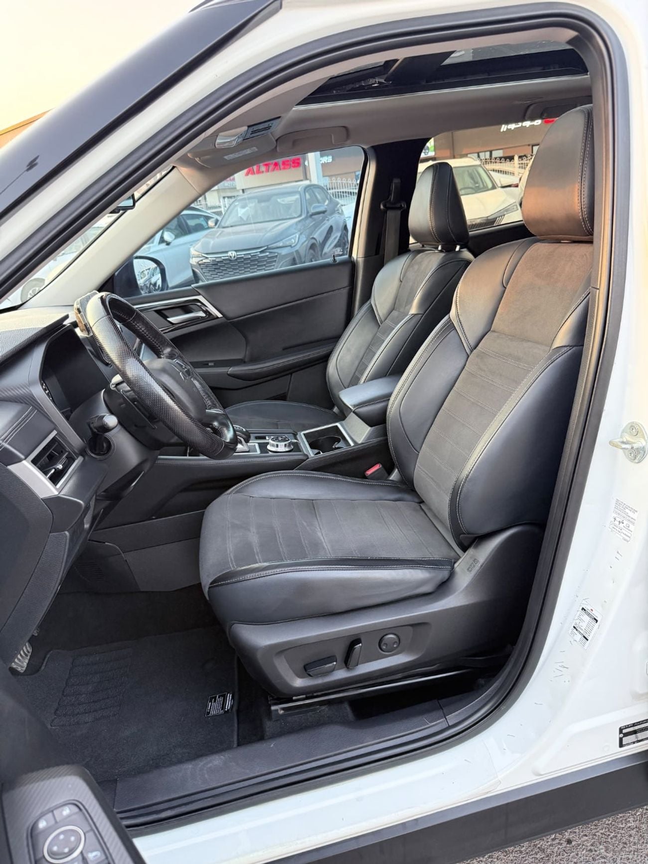 Mitsubishi Outlander PREMIUM LAUNCH EDITION Prime edition H- line 2024 full option