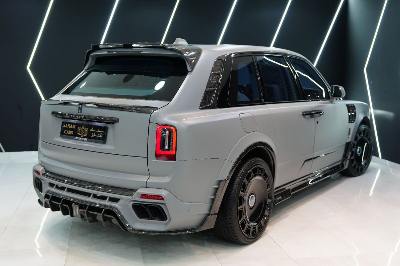 Rolls Royce Cullinan BLACK BADGE ORIGINAL MANSORY, Full Forged-Carbon Widebody Kit, GCC Specs!