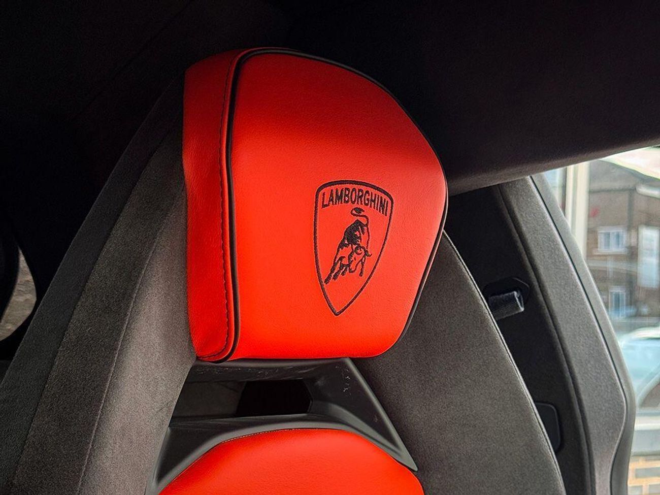 Lamborghini Revuelto Revuelto	6.5 V12 HPEV 3.8kWh AMT 4WD Euro 6 2dr (EXPORT ONLY)