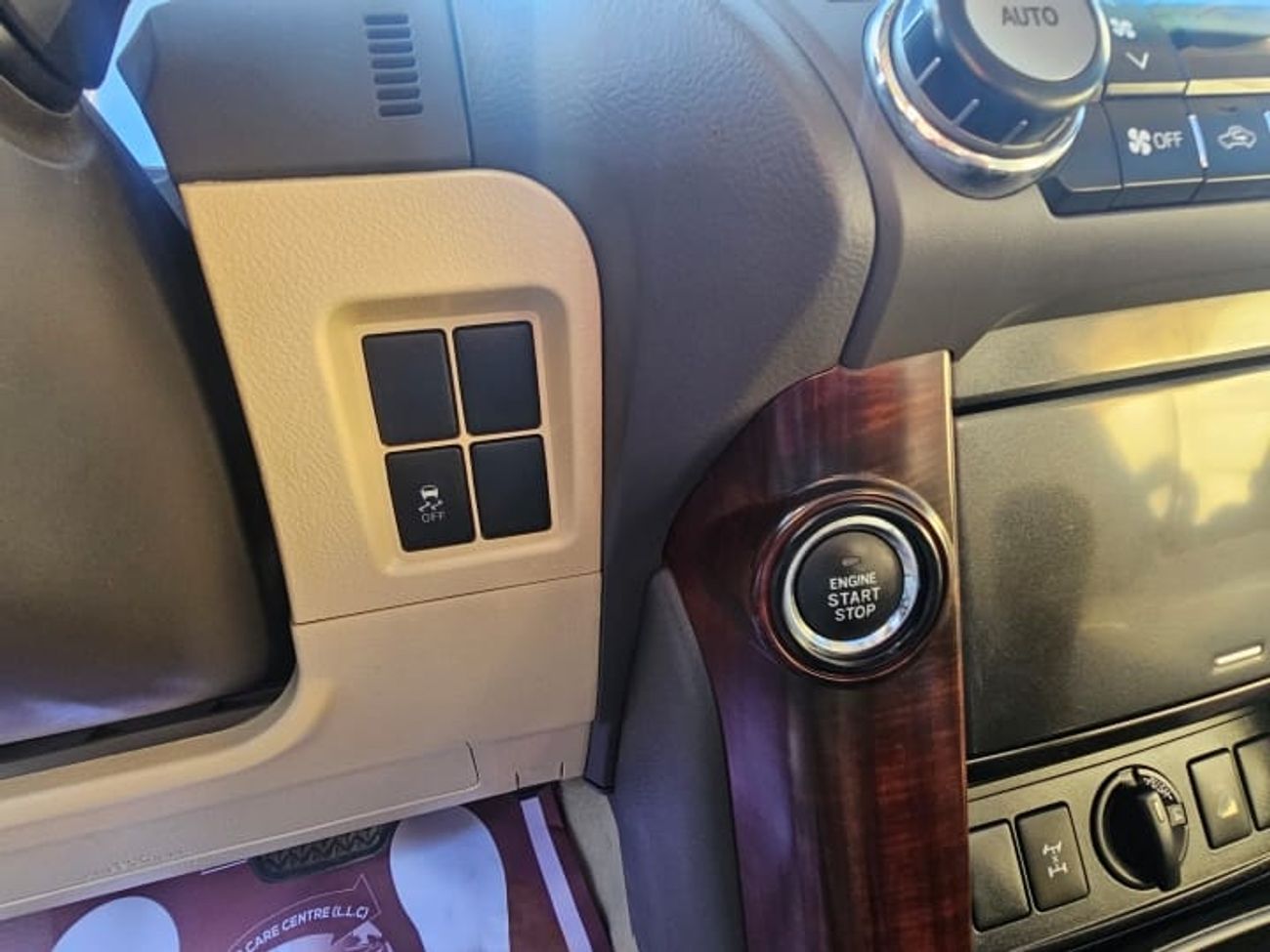 Toyota Prado VXR 4.0L 4WD LHD-GCC SPECS-Automatic-petrol-6 Cylinders-7 Seats-5 Doors