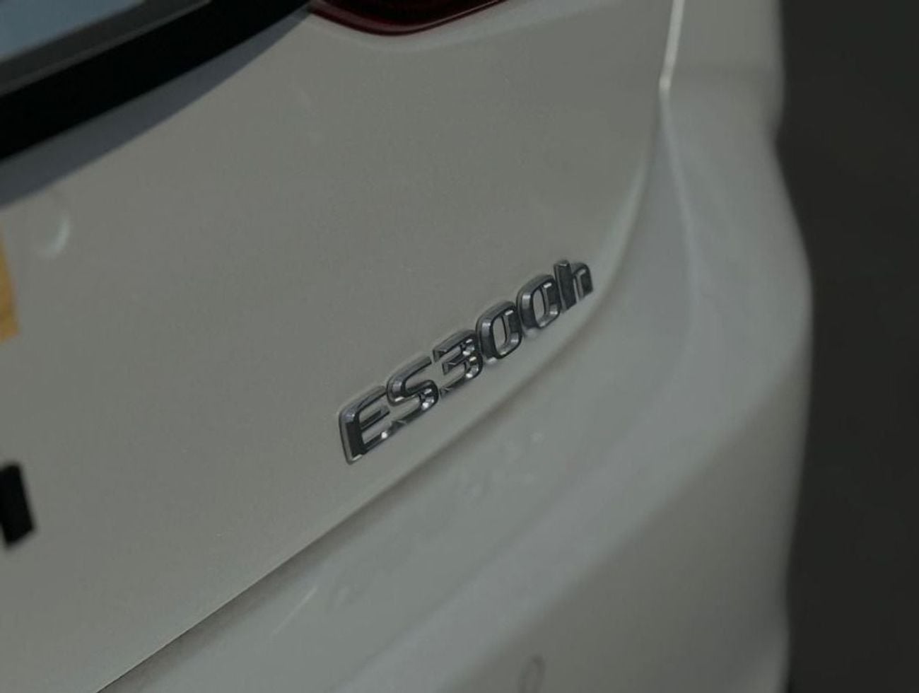لكزس ES300h PLATINUM