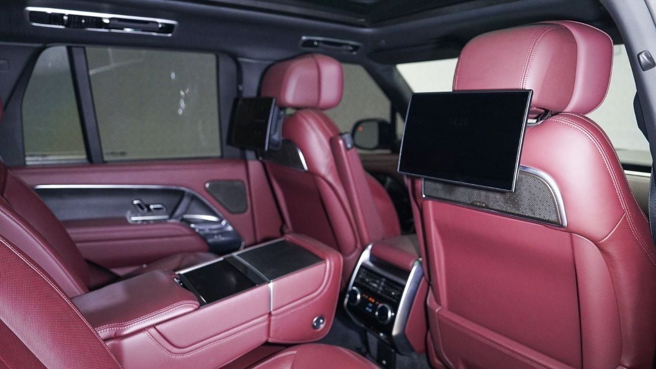 لاند روفر رينج روفر Autobiography P530 | AED 8,853 PM | Low KM, SV Styling, 24in Wheels | Ramadan Offer