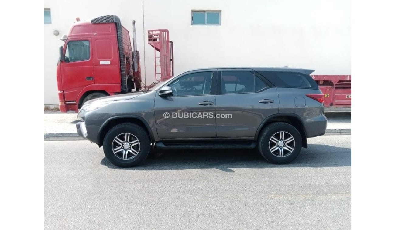 Toyota Fortuner TOYOTA FORTUNER RIGHT HAND DRIVE (PM1040)