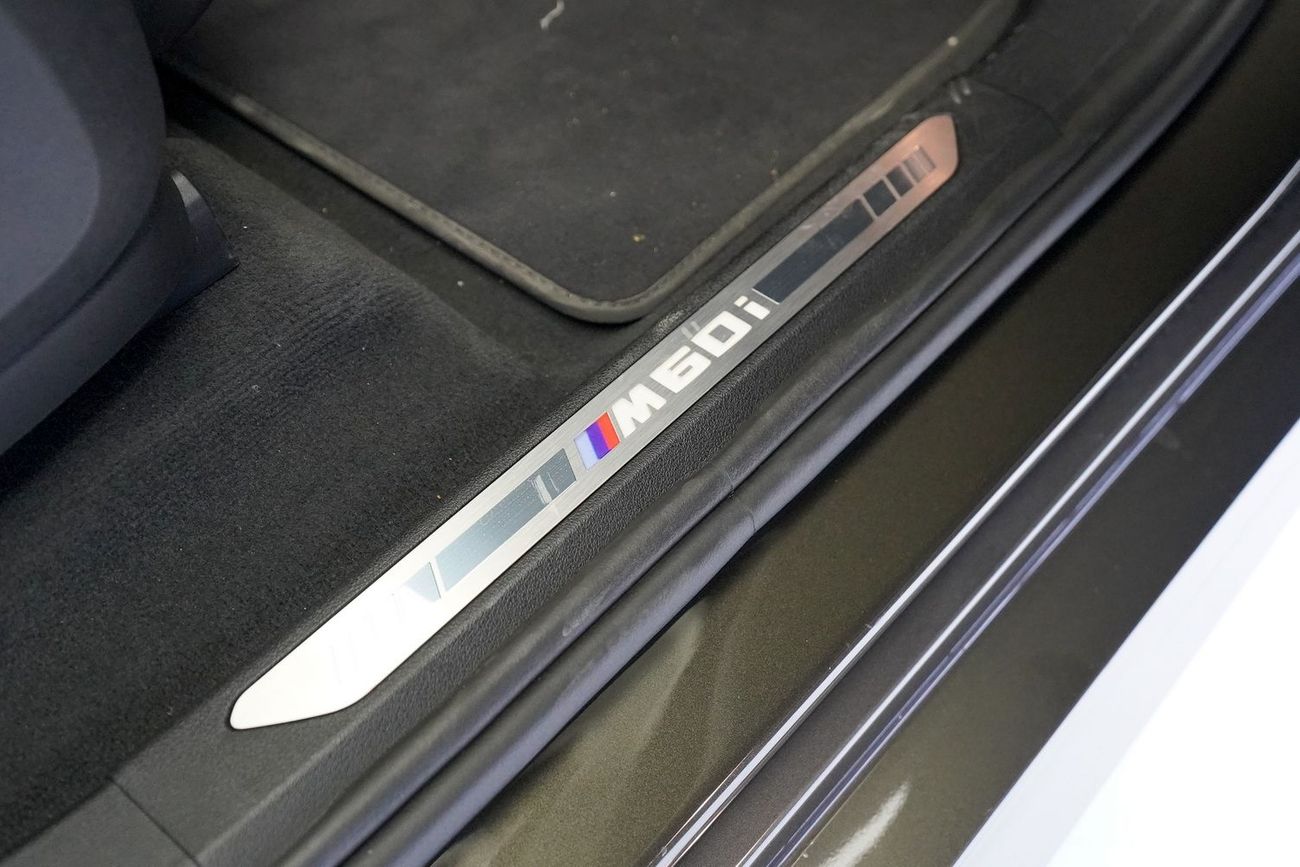 بي أم دبليو X7 M50i 4.4L (523 HP)