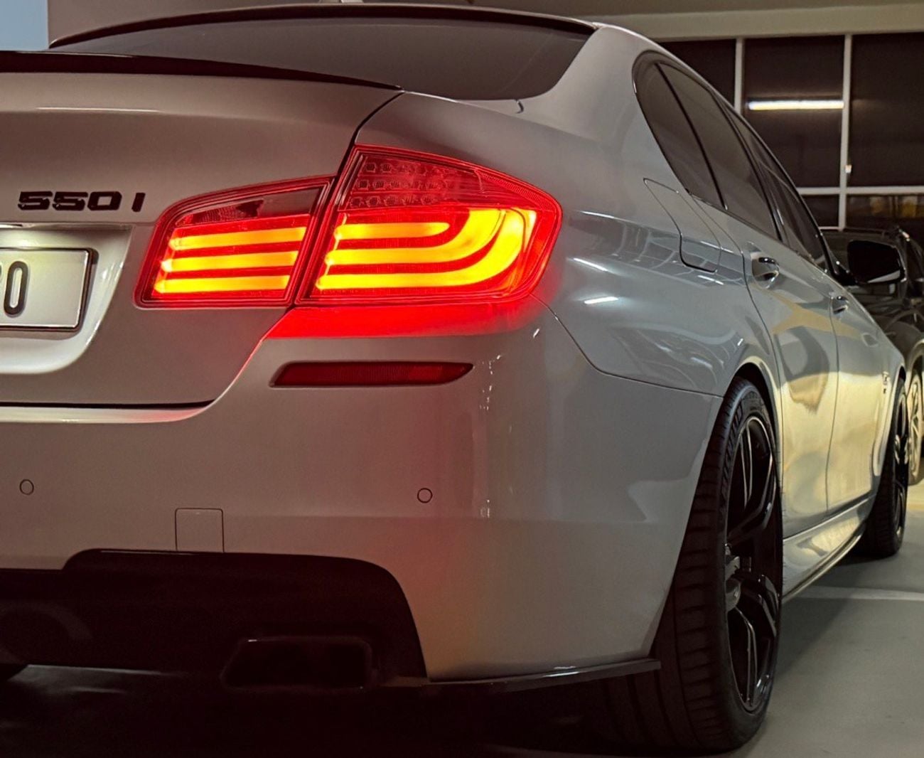 بي أم دبليو M550i Original paint .. V8 .. Low Milegea .. Perfect Condition