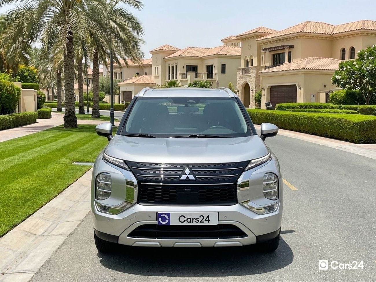 ميتسوبيشي آوتلاندر 2.5L 2024 | 0 DP | 1504/Month | 30 Day Return | Service History