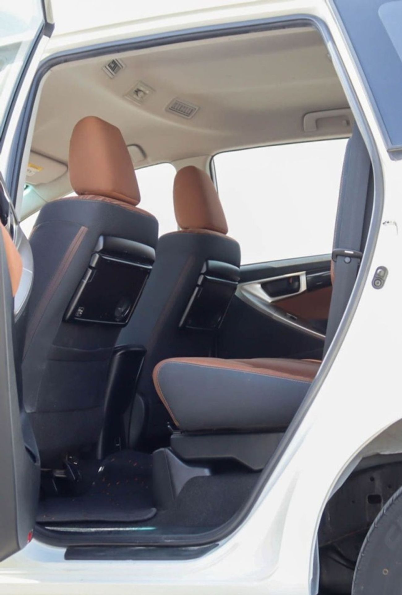 تويوتا إينوفا Std 2.7L Toyota Innova 2019 2.7 L GCC, accident-free, in excellent condition, 1217 PM