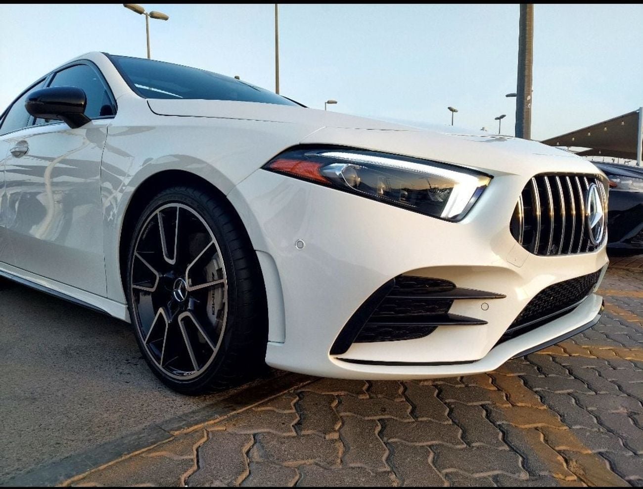 Mercedes Benz A35 AMG 4MATIC Premium + 2.0L