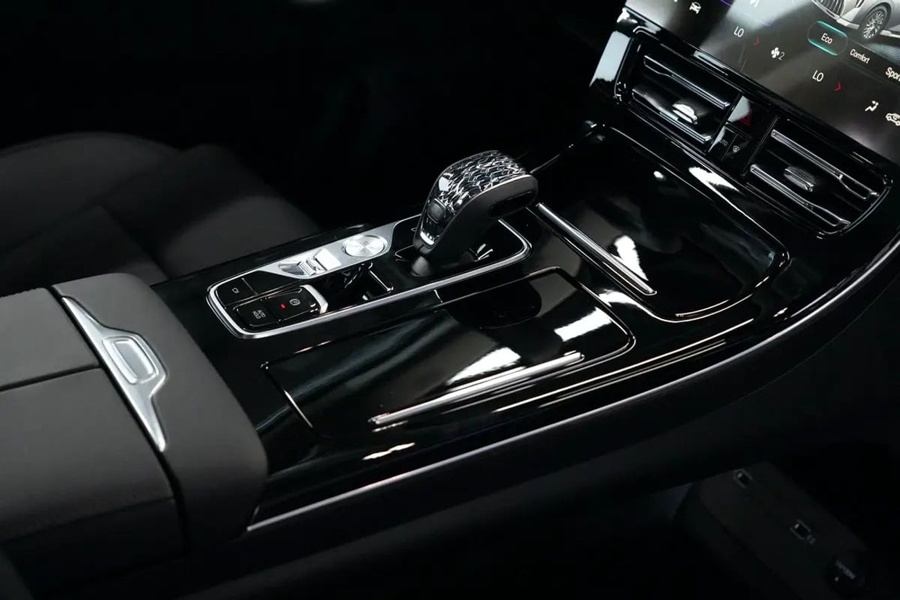 جي إي سي M8 2.0T GT GT | GCC 0km | MW Edition | 5 Years Agency Warranty