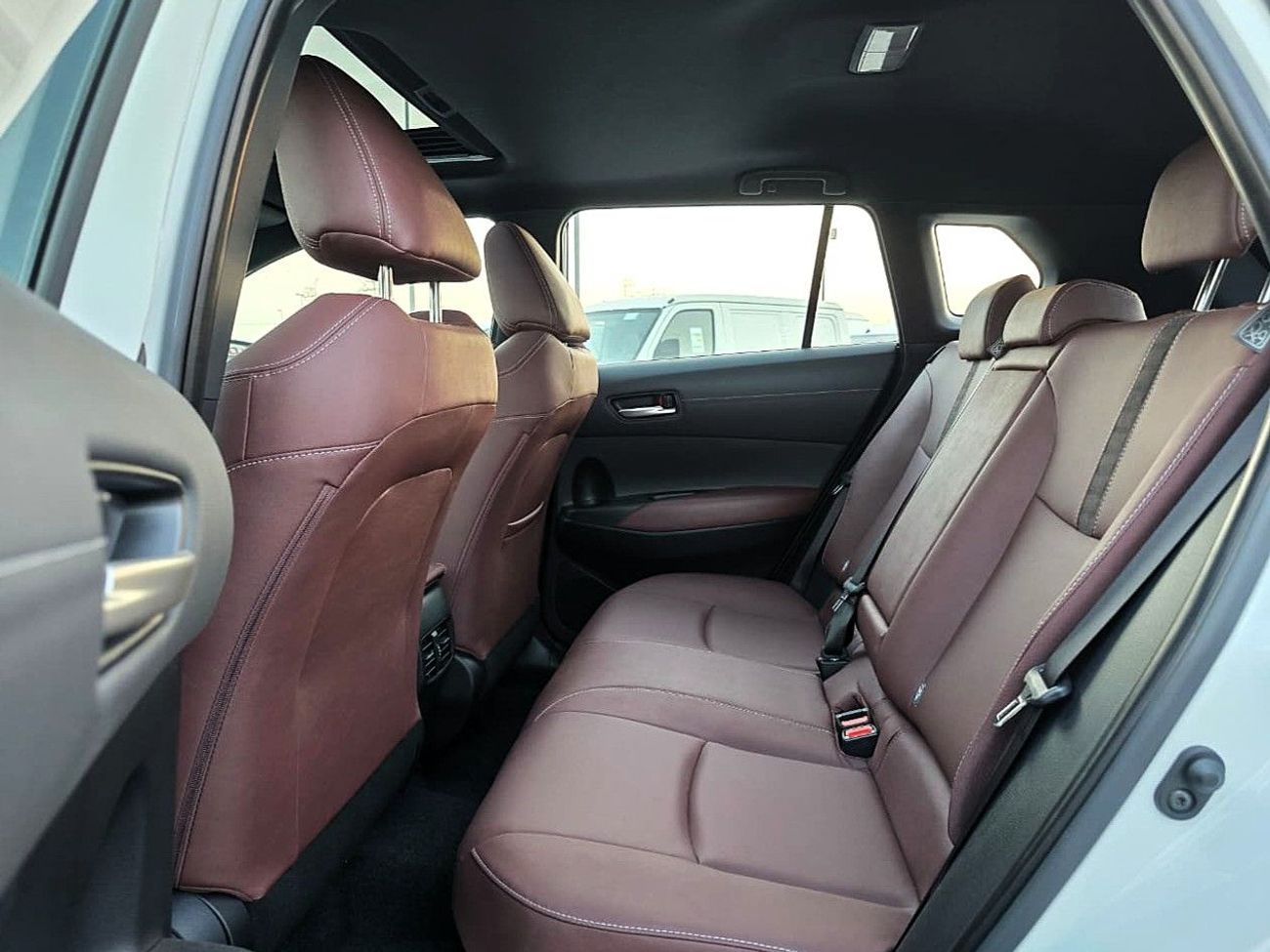 تويوتا كورولا كروس 1.8L XL (HEV)