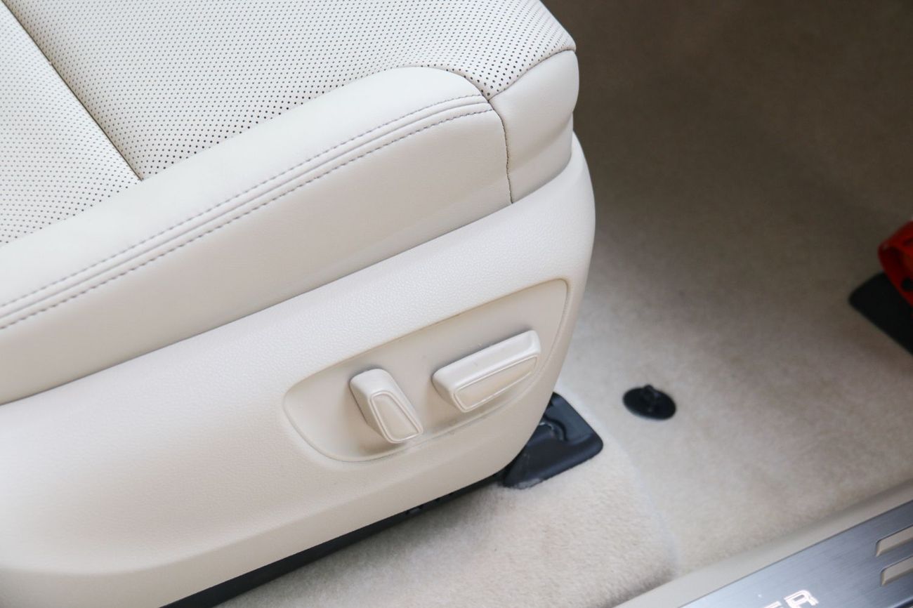 تويوتا لاند كروزر Toyota Land Cruiser GXR | 3.5L Turbo | With Accessories | Best Price