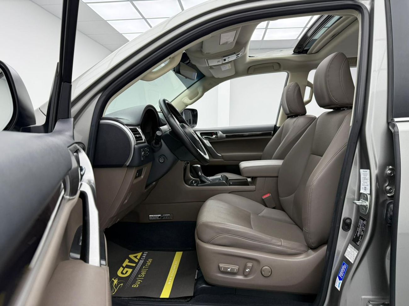 لكزس GX 460 Premier 4.6L 2023 Lexus GX460 Premier, 2027 Lexus Warranty, Full Lexus Service History, 7 Seater, Lo