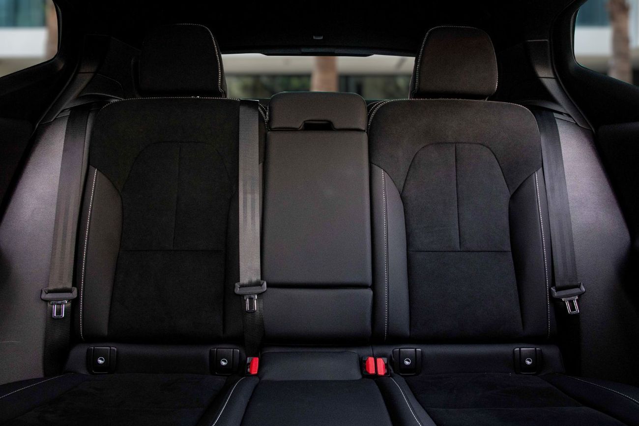 Volvo XC40 Ultimate Dark | 2,448 P.M  | 0% Downpayment | Immaculate Condition!