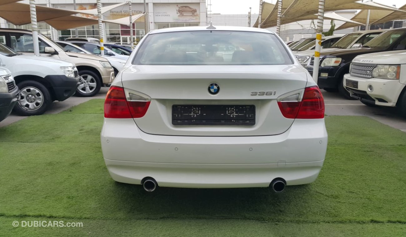 BMW 335i Gulf - Number One - Slot - Leather - Sensors - Wood - Fingerprint - Alloy Wheels - Cruise Control