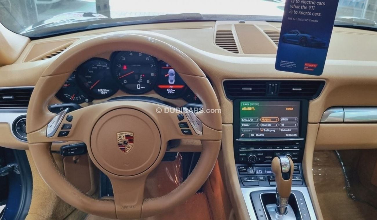 Porsche 911 PORSCHE CARRERA 2013 GCC WITH 68K KM FULL PORSCHE SERVICE HISTORY IN GOOD CONDITION FOR 220K AED