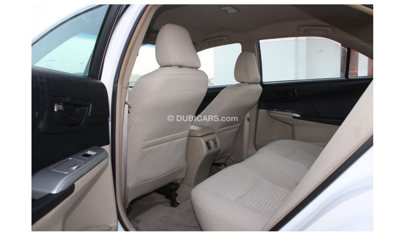 Toyota Camry GL GL GL Toyota Camry 2016 GCC in excellent condition without accidents