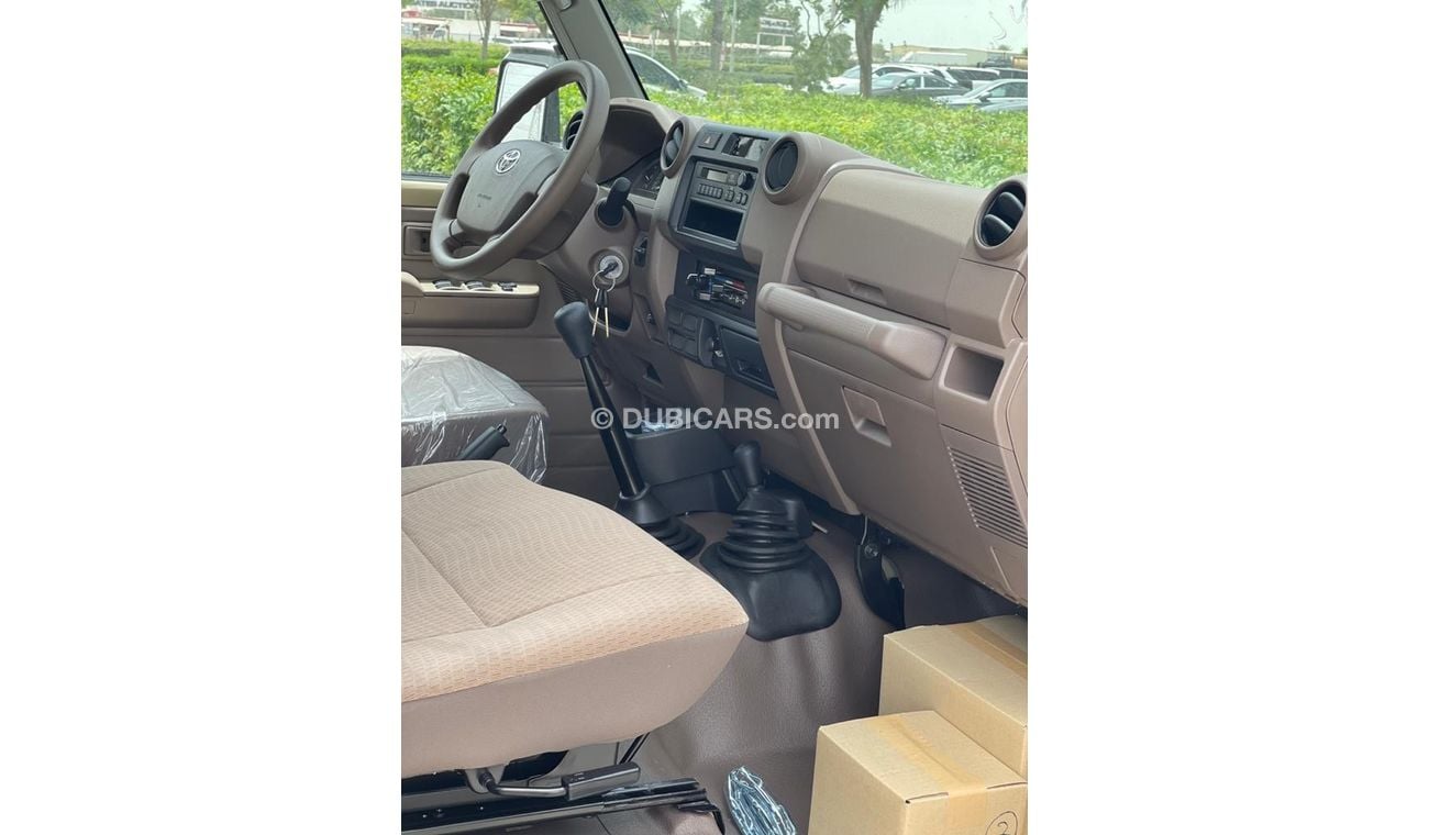 تويوتا لاند كروزر بيك آب TOYOTA LAND CRUISER PICK UP DIESEL 4.2L V6 GCC WITH DIFFLOOK AND POWER WINDOWS