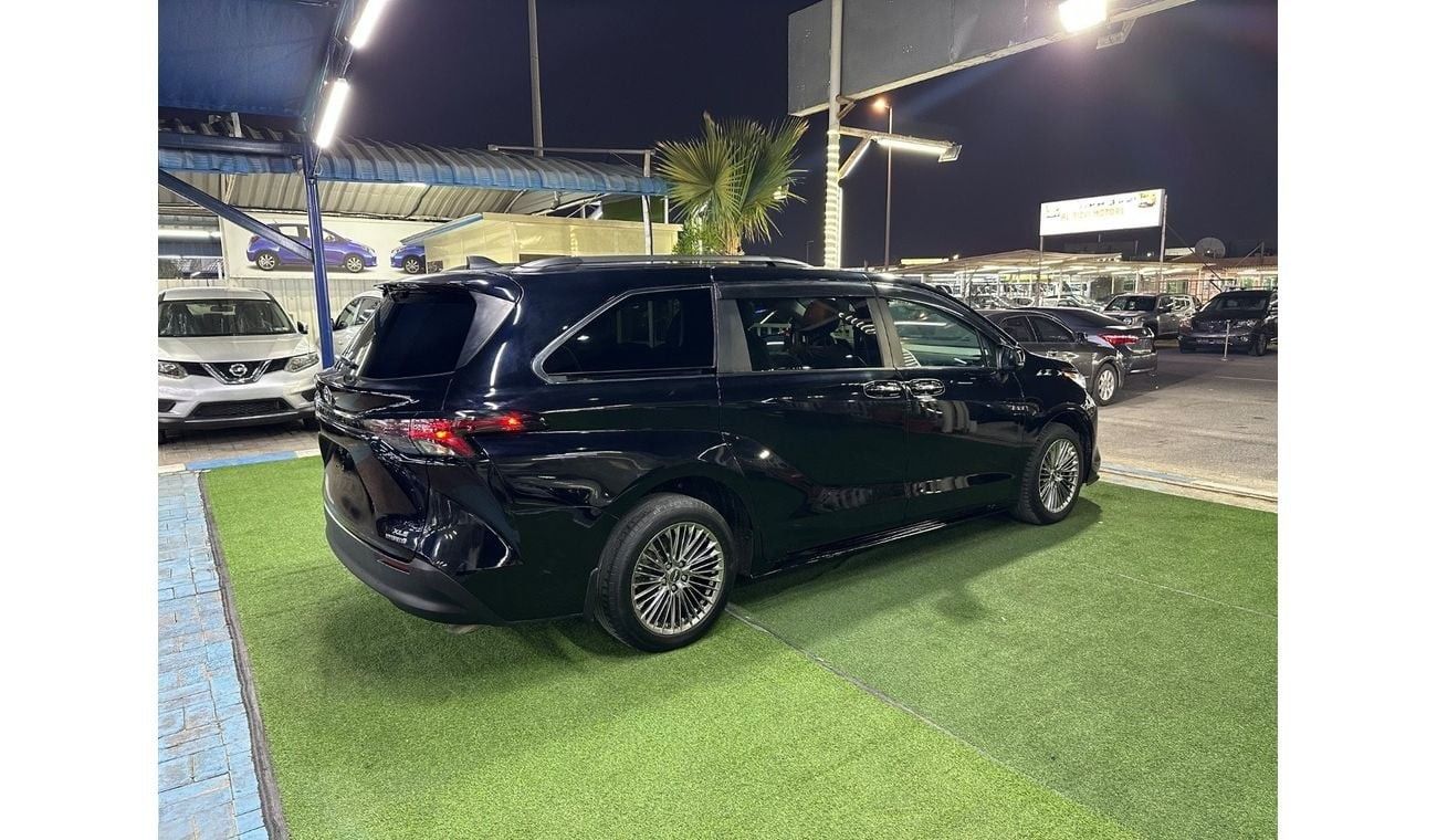 Toyota Sienna Toyota Sienna 2023 2.5L XLE HYBRID