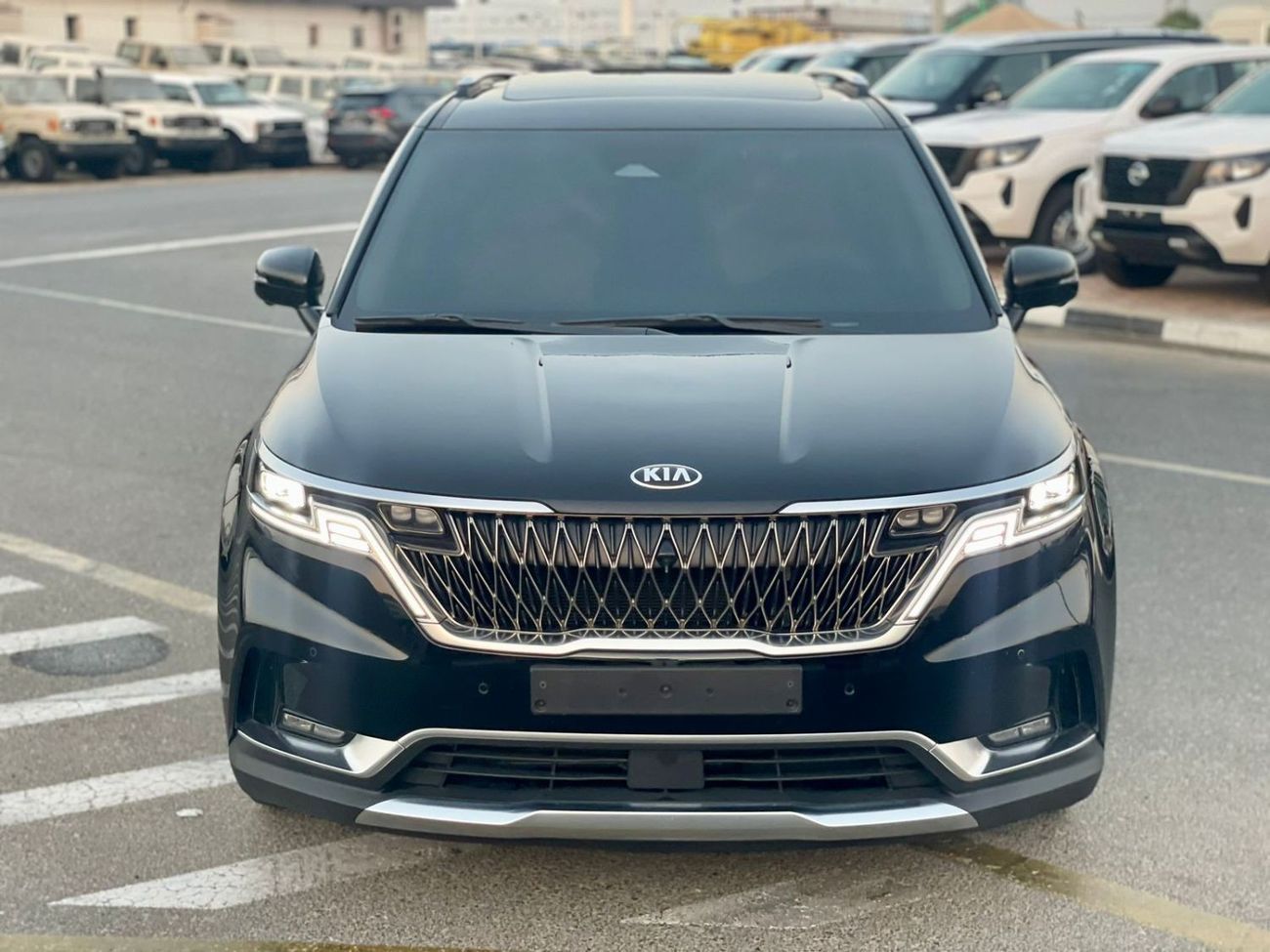 Kia Carnival 2021 Kia Carnival Exclusive Diesel Korean Specs Orignal Paint - 360* CAM - Panoramic View - 6 seater