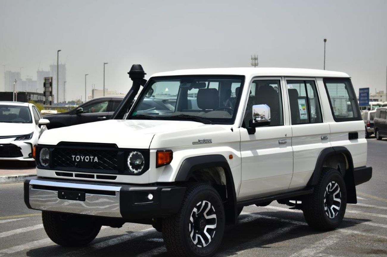 Toyota Land Cruiser 70 2025 MODEL TOYOTA LAND CRUISER 76 HARDTOP SDLX V6 4.0L PETROL 4WD 5-SEATER AUTOMATIC TRANSMISSION