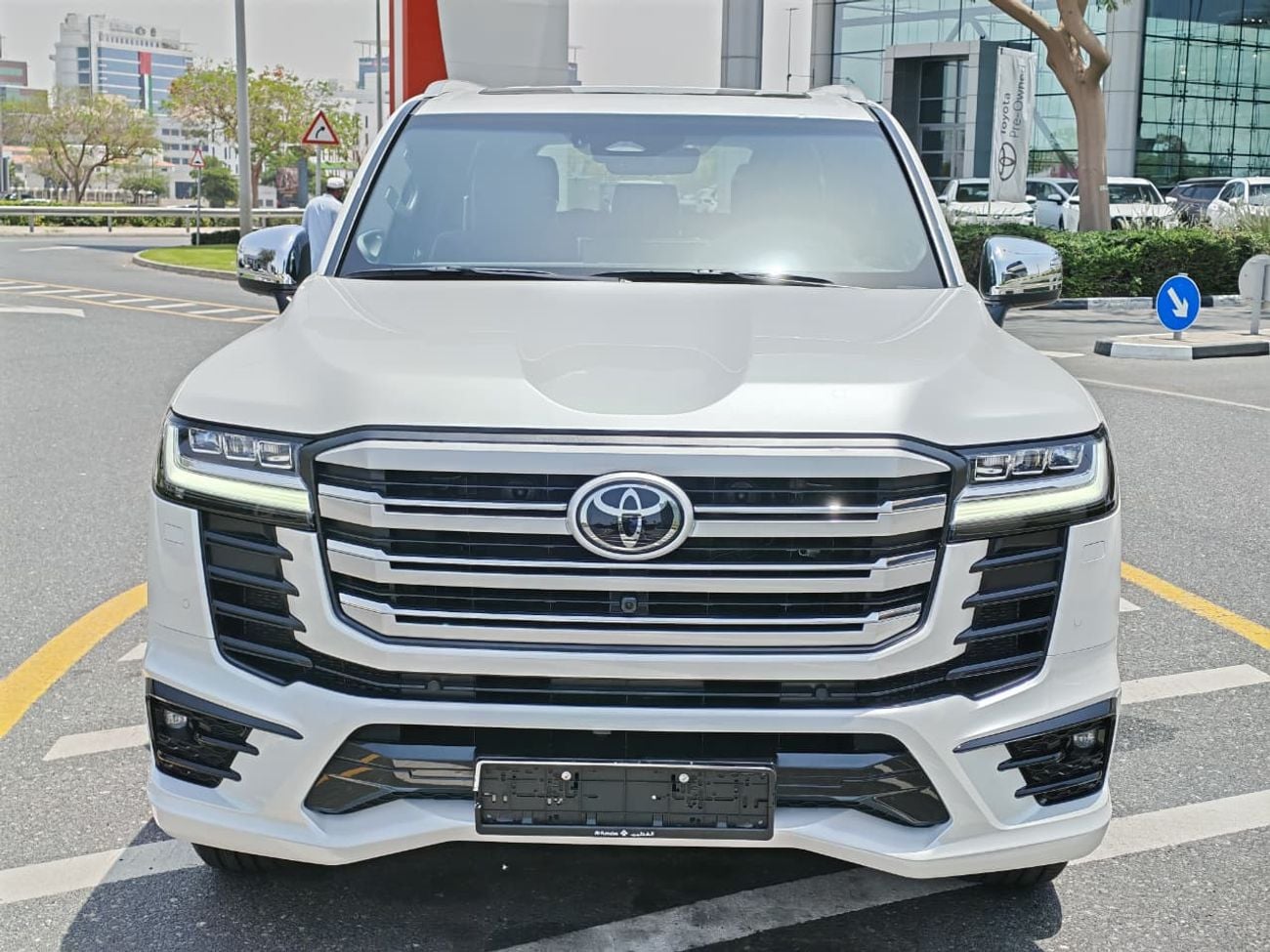 Toyota Land Cruiser 2026 Toyota Land Cruiser LC300 VXR (Full-Option) 3.5L V6 Twin Turbo Petrol A/T 4WD Export Only