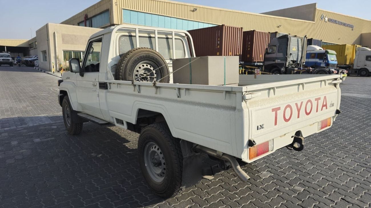 Toyota Land Cruiser Pick Up LC79 4.2L Pickup Single cab 5- MT 4X4